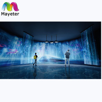 Nouvelle conception de salle de projection immersive circulaire à 180 degrés avec projecteur holographique pour les bars nocturnes et les lieux de divertissement
