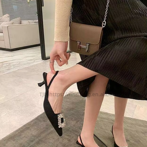 Sandales à talons courts pour femmes, à bout pointu, avec boucle en cristal et strass, style slingback - Product Image 2