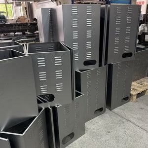Découpe laser de tôles d'acier galvanisé et de tôles métalliques thermolaquées pour la fabrication de supports et de boîtiers métalliques - Product Image 1