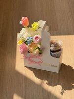 Boîte en carton personnalisée en promotion – Support portable jetable pour fleurs, café, thé, lait à emporter avec poignée