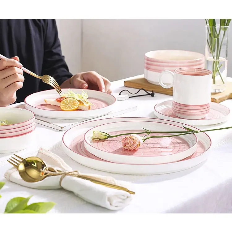 Vaisselle Set Nordic Luxe Commerciële Goedkope Diner Ronde Keramische Gerechten Platen Servies Sets Voor 6 12 Mensen