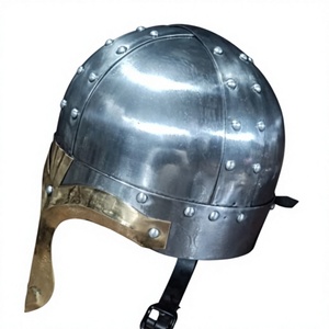 Casco Vikingo Medieval Hecho a Mano en Acero Suave con Adornos de Latón Remachados, Casco de Guerrero Nórdico para Reenactment, Disfraz de Halloween - Product Image 2