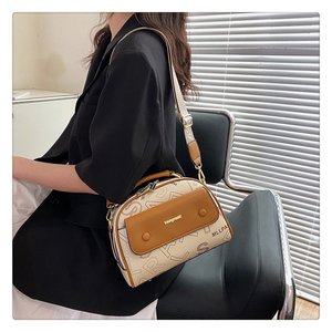 Nueva tendencia de moda de la versión coreana de gran capacidad femenina del bolso de hombro de cuero suave resistente al desgaste de lujo ligero Simple - Product Image 2