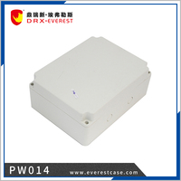 Caja de Conexiones Impermeable y Antiséptica EVEREST PW014 250 * 190 * 99 mm Gris Personalizada IP65 de ABS para Dispositivos Electrónicos