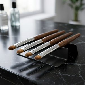 Pinceau à ongles à pointe française en poils synthétiques Kolinsky avec manche en bois, virole sertie et stylo à pois pour usage professionnel/DIY, tailles 8-16 - Product Image 2