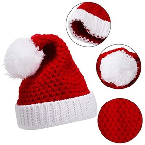 Cappello Natalizio Lavorato a Maglia di Alta Qualità, Rosso e Bianco, Stile Carino, Berretto Invernale Antivento con Pompon - Product Image 5