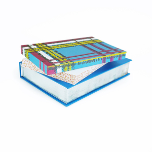 Naipes impresos con bordes elegantes personalizados OEM para fiestas y juegos de cartas con amigos adultos - Product Image 1