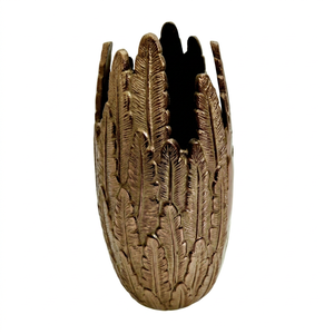 Vase en métal Art Déco, finition mate, texture plume, vase à fleurs de table, vase décoratif pour la maison, décoration de mariage - Product Image 1