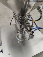 Machine de remplissage de pâte de crème de confiture Semi-automatique pressurisée à trémie chauffante verticale