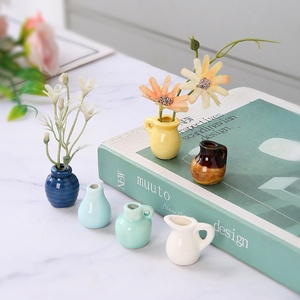 Imán de nevera con mini jarrón de cerámica de Jingdezhen transfronterizo, decoración floral creativa con inserción magnética, objeto DIY moderno y sencillo - Product Image 2
