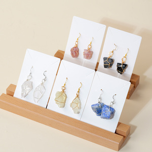 Pendientes Colgantes de Cristal Natural en Bruto con Alambre Dorado para Mujer, Venta al por Mayor - Product Image 1