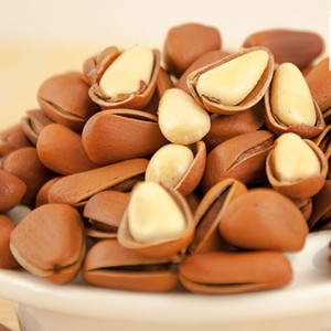 High Nutritious <strong>Chilgoza</strong> Pine Nut Kernels Top Quality Dried Pine Nuts Bulk Packaging for Confectionery Raw Materials - Product Image 1