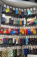 Chaussettes en coton de haute qualité OEM, unisexes, amusantes, colorées, avec logo personnalisé, design tendance pour hommes et femmes.