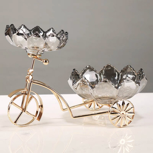 <span class=keywords><strong>Frutero</strong></span> Clásico <span class=keywords><strong>de</strong></span> 2 Niveles con Forma <span class=keywords><strong>de</strong></span> Bicicleta, <span class=keywords><strong>de</strong></span> Vidrio Transparente, con Soporte Metálico Dorado, para Decoración del Hogar, Hotel o Fiestas - Product Image 5