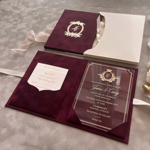 Eleganti Inviti di Nozze in Carta di Cotone con Monogramma Dorato in Rilievo, Portafoglio in Velluto Marrone Cioccolato, per San Valentino e Compleanni - Product Image 2