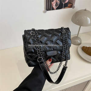 Sac à bandoulière en <span class=keywords><strong>cuir</strong></span> pour femme, tendance 2025, avec chaîne, couleur bonbon d'été, deux sangles - Product Image 4