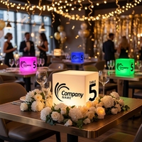 Lampe de table LED rechargeable personnalisable avec logo, abat-jour cube lumineux, lampe de bureau sans fil classique pour restaurant et salon