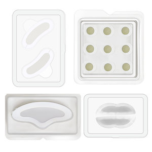 Série de micro-aiguilles faciales en stock usine, comprenant des masques pour les yeux à micro-aiguilles, des patchs anti-acné, des patchs pour le front et des masques pour les lèvres - Product Image 1