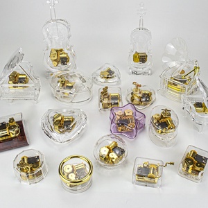 La Doyee Wind-Up Heart Mini Music Box La Vie En Rose Song Característica Cristal transparente Regalo <span class=keywords><strong>de</strong></span> aniversario <span class=keywords><strong>de</strong></span> boda - Product Image 5
