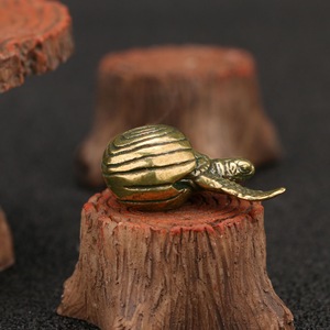 1 pièce Nouvelle figurine de tortue en laiton antique, petite tortue mignonne, figurine de thé, décoration de bureau, artisanat, vente en gros - Product Image 5