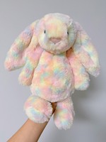 Boneka Kelinci Jellcatt UK Rainbow Tie Dye Bashful Bunny, Boneka Kelinci Lembut Bertelinga Lentur Warna Pastel Multiwarna