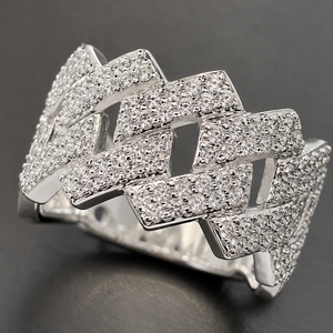 Anello Hip Hop Intrecciato con Pavé per Donne, Gioiello da Dito di Lusso - Product Image 6