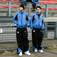 Ensemble de survêtement streetwear réfléchissant avec bandes, coupe-vent en nylon froissé et pantalon de jogging