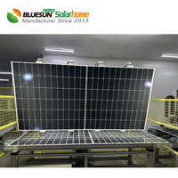 Panneau solaire bifacial 550W 600W fabriqué en Chine, prix compétitif avec livraison rapide