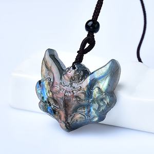 Collier pendentif masque de renard en labradorite de haute qualité Crystalhola, gravé par impression numérique, 2,7 cm, tendance mode bohème, vente en gros - Product Image 1