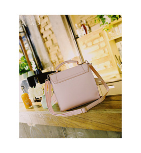 Sac à main en bandoulière avec ailes d'ange tendance, vente en gros, décoration mignonne, vente en gros, cuir PU, sac à bandoulière rose mignon pour femme - Product Image 6