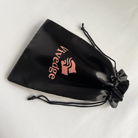 Sac de rangement de cadeau en soie de luxe avec logo imprimé personnalisé sacs d'emballage pour perruque en satin avec cordon de serrage pour sous-vêtements femmes casquettes de baseball chapeaux