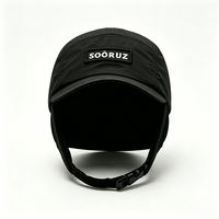 Casquette de sport réglable ODM avec sangle sous le menton, chapeau de soleil imperméable et tendance 100 % polyester pour le surf et le cyclisme en extérieur