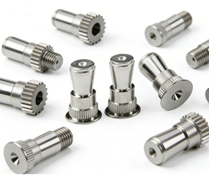 Conector Coaxial Hembra OEM de Acero Inoxidable Mecanizado por CNC de Precisión Personalizada con <span class=keywords><strong>Eje</strong></span> Roscado y Pasador de Fijación con Orificio Ciego - Product Image 2