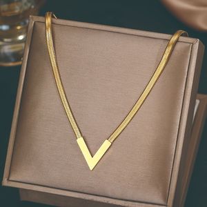 YWXSステンレス製ヒップホップV字型フラットスネークチェーンネックレス、ネック用、ミニマリストスタイル、シンプルデザイン、メンズ向け - Product Image 3