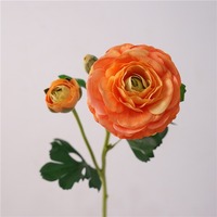 S-0009 Ranunculus artificiel en soie à 3 têtes, tige unique, toucher réel, haute qualité, pour décoration de Noël et de mariage