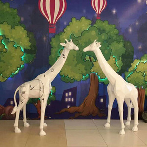 Creativo doodle resina giraffa Park scultura a grandezza naturale decorazione domestica africana giraffa scultura artigianale - Product Image 3