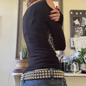 เสื้อยืดแขนยาวพิมพ์ลายเรโทรสำหรับผู้หญิง สไตล์ Y2K สตรีทแฟชั่นลำลอง พิมพ์ลายกราฟิก ทรงเข้ารูป แฟชั่นเสื้อยืดผู้หญิง - Product Image 2