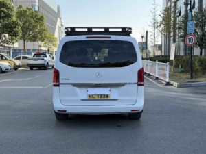 La <span class=keywords><strong>Mercedes</strong></span>-Benz Classe V 260L Premium Extended Edition essence d'<span class=keywords><strong>occasion</strong></span> de 2017 offre des réductions pratiques pour l'exportation - Product Image 6