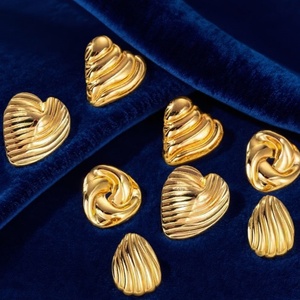 Pendientes Cuadrados de Acero Inoxidable con Baño de Oro de 18K, Geométricos, Modernos, Hipoalergénicos, Resistentes al Deslustre, Impermeables, para Uso Diario de Mujeres - Product Image 3