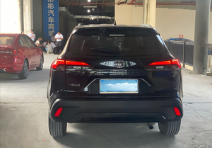 โตโยต้า โคโรลล่า ครอส ปี 2022 เครื่องยนต์ 2.0 ลิตร เกียร์ CVT รุ่นพรีเมียม รถ SUV 5 ประตู 5 ที่นั่ง ขับเคลื่อนล้อหน้า รถครอบครัวมือสอง - Product Image 4