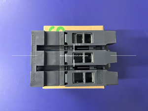 Contactor IEC Serie TeSys Deca de Sch-neider LC1D150KUEC Sin Inversión 150A 100HP 480VAC 100kA SCCR Trifásico 3NO 220VAC 50/60Hz Bobina - Product Image 5