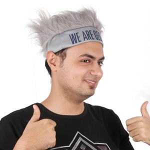 Peluca sintética para <span class=keywords><strong>hombre</strong></span> <span class=keywords><strong>de</strong></span> fiesta <span class=keywords><strong>gris</strong></span> con estilo con cómoda diadema incorporada, perfecta para convenciones <span class=keywords><strong>de</strong></span> cosplay - Product Image 1