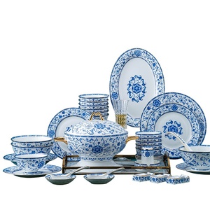 Ensemble de vaisselle en porcelaine fine de Jingdezhen : deux bols, deux baguettes, assiette et bol cadeau - Product Image 5