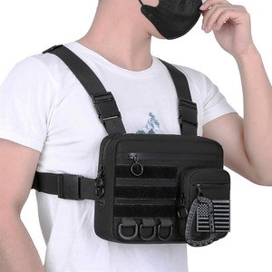 Échantillon gratuit Sac de poitrine tactique rétro pour homme avec bandoulière sous le bras en PU Sac à bandoulière multifonctionnel de mode extérieur Pur - Product Image 1