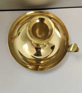 Hermoso Candelabro de Latón Puro con Acabado Dorado, Perfecto para Decoración Navideña de Iglesias e Ideas de Regalos Festivos Encantadores - Product Image 4