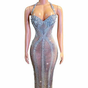 Vestido de noche sin mangas y sin espalda Nit Club Rnestone Cain con cuello halter y cristales brillantes para fiesta de graduación - Product Image 1