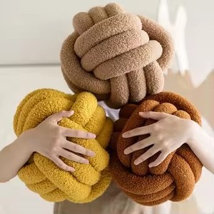 <span class=keywords><strong>Cojines</strong></span> Decorativos Modernos Sherpa, Cojín Redondo de Felpa Suave con Nudo de Bola para Cama, Sofá, Cojín de Bola Anudada - Product Image 1