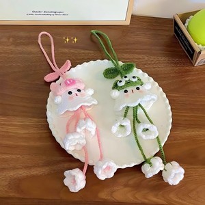 <span class=keywords><strong>Colgante</strong></span> de coche de ganchillo hecho a mano con diseño de calabaza fantasma, <span class=keywords><strong>colgante</strong></span> de coche de ganchillo con diseño de campanilla, dijes de ganchillo para bolso con diseño de lirio de los valles, decoración de coche de ganchillo - Product Image 3