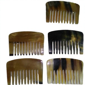 Peigne à cheveux en corne de boeuf 100% naturel fait à la main pour un soin doux du cuir chevelu antistatique et durable pour hommes et femmes - Product Image 1