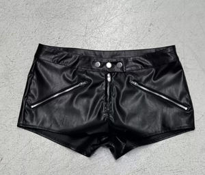 PEEQI Set Due Pezzi da Donna: Giacca Corta in Ecopelle con Maniche Corte e Fascia, e Pantaloncini in Ecopelle, Abbigliamento Streetwear - Product Image 5